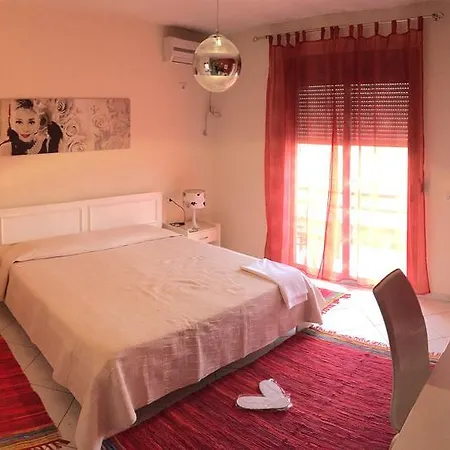 メアリー ゲストハウス *