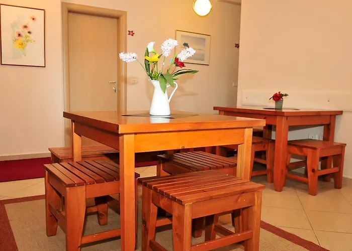 Mary בית הארחה *